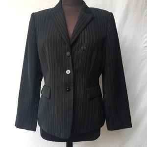 NWOT Tahari Black/White Pinstriped Jacket Sz12